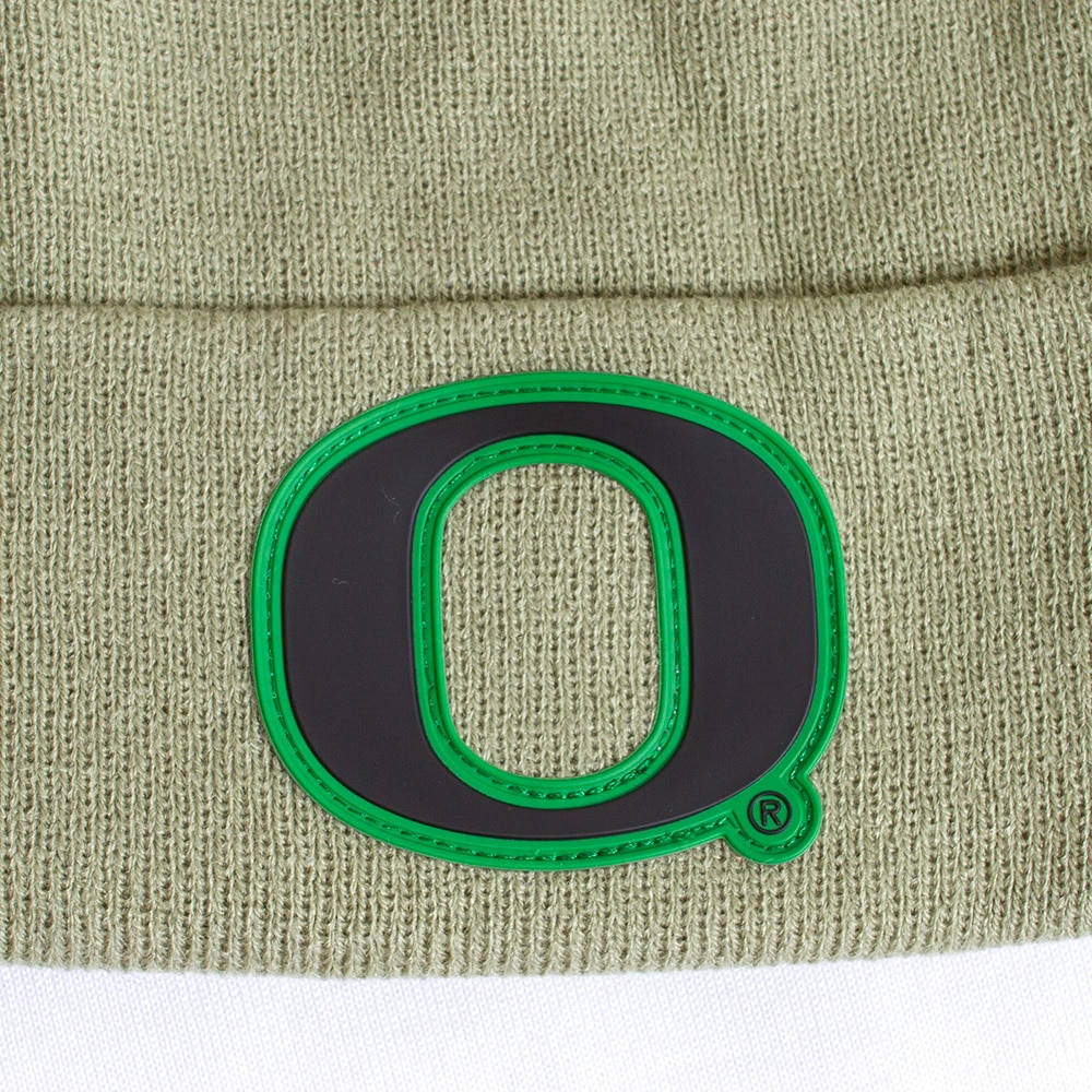 Classic Oregon O, Nike, Green, Beanie, Acrylic, Accessories, Unisex, Football, Peak, Standard Cuff, Pom, Sideline, Hat, 799127